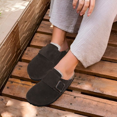 Why Clogs  Perfect for Winter: Comfort, Warmth, and Support